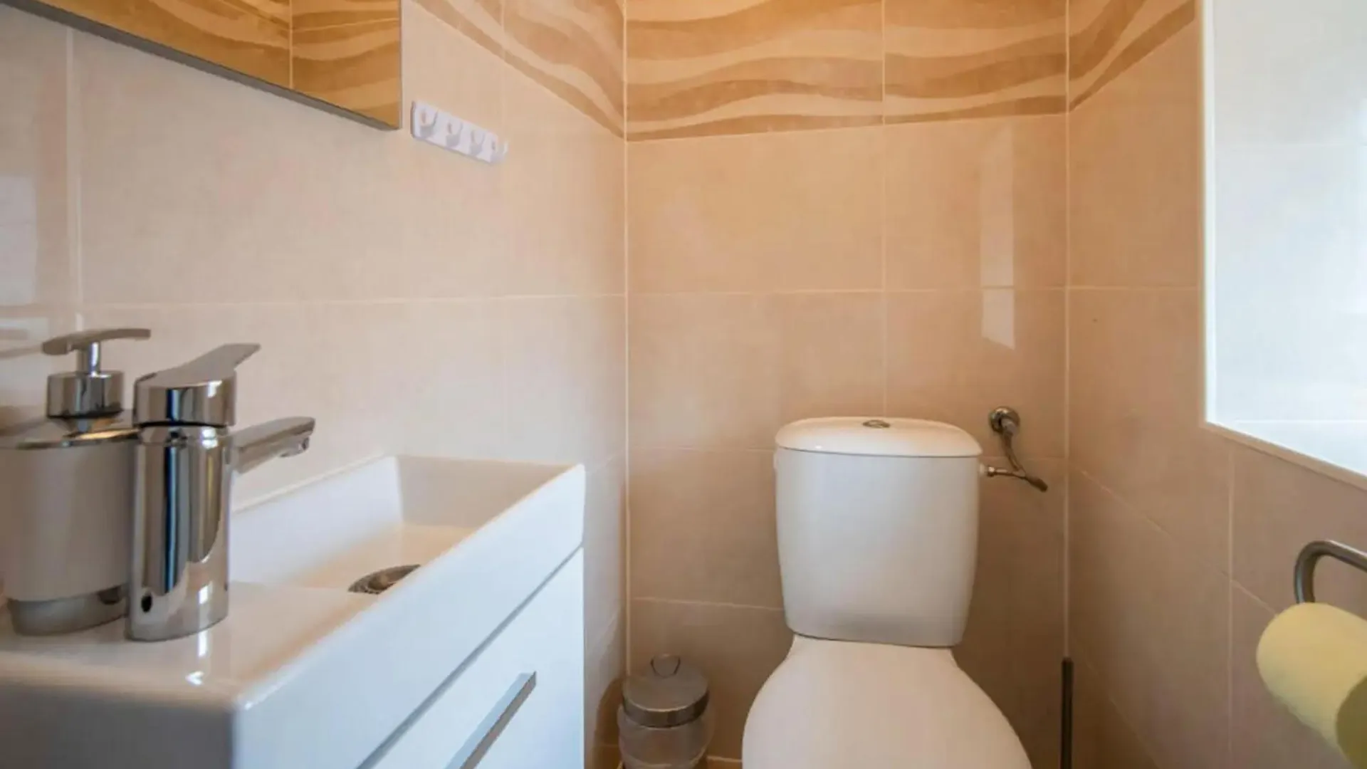 Stunning Home In Veli Brgud With Wifi